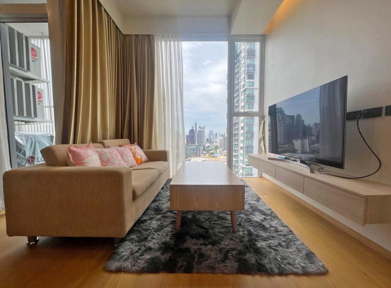 2 Bedroom Luxury Apartment 3 Min Walk From Bts Ekkamai Bangkok Exterior photo